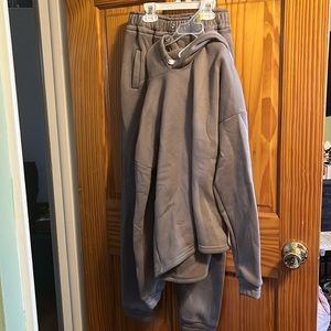 Long sleeve sweatshirt and sweatpants loungewear set size small